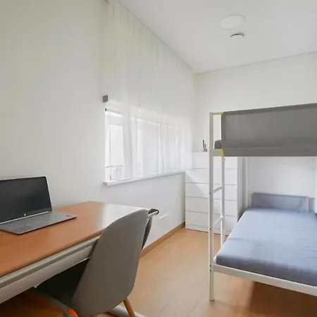 Feeling Like In The Apartment *